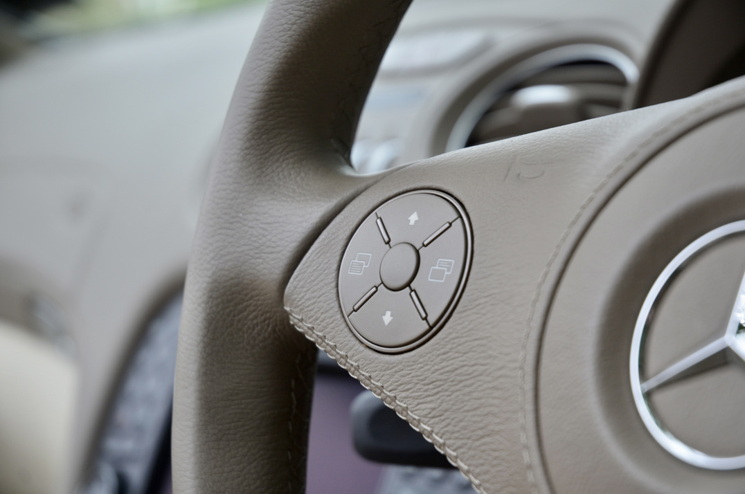 Mercedes SL 500 5.5 Auto gallery image 47