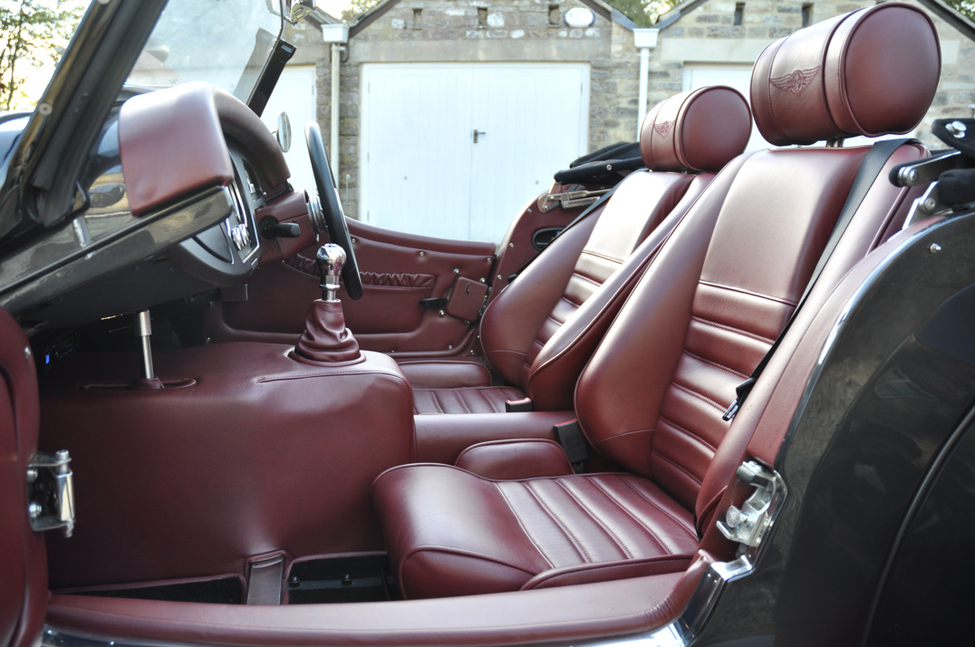 Morgan 3.7 Roadster 110 Anniversary model gallery image 26