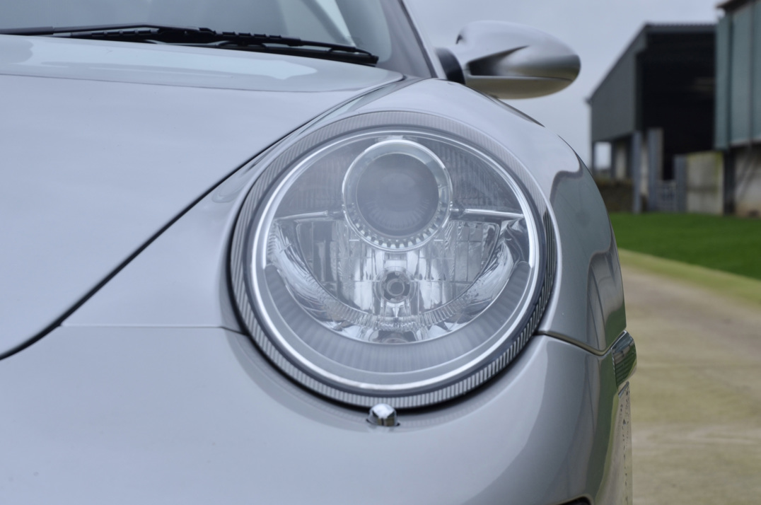 Porsche Carrera 911 C4S Cabriolet Manual. gallery image 20