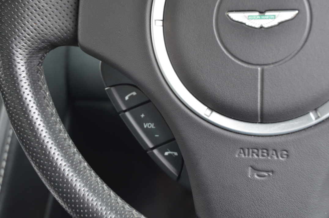 Aston Martin Vantage 4.7 Manual Coupe. gallery image 42