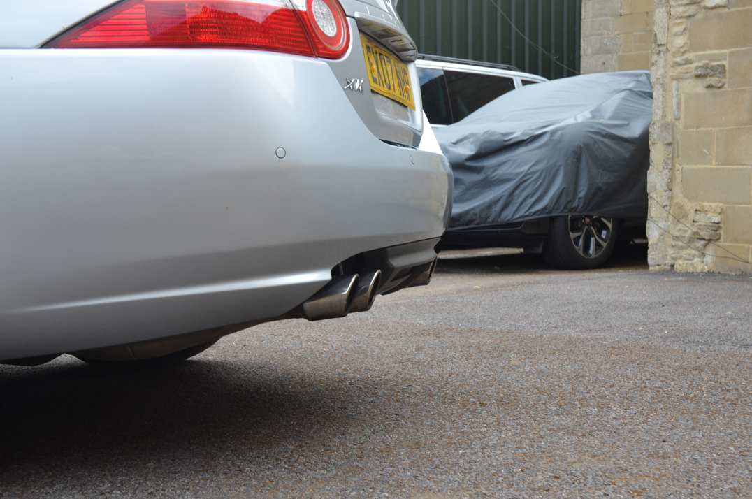 Jaguar XKR 4.2 Auto Convertible gallery image 14