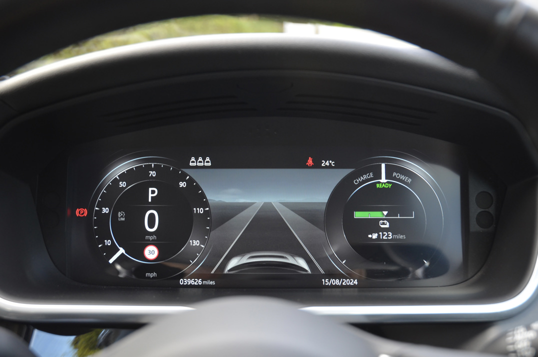 Jaguar - I Pace 400 - 90kWh HSE SUV 5dr Electric Auto 4WD (400 ps) gallery image 41