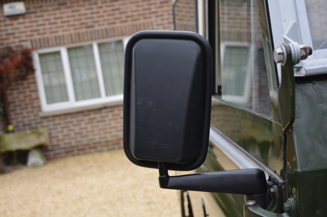 Land Rover Series II gallery image 22