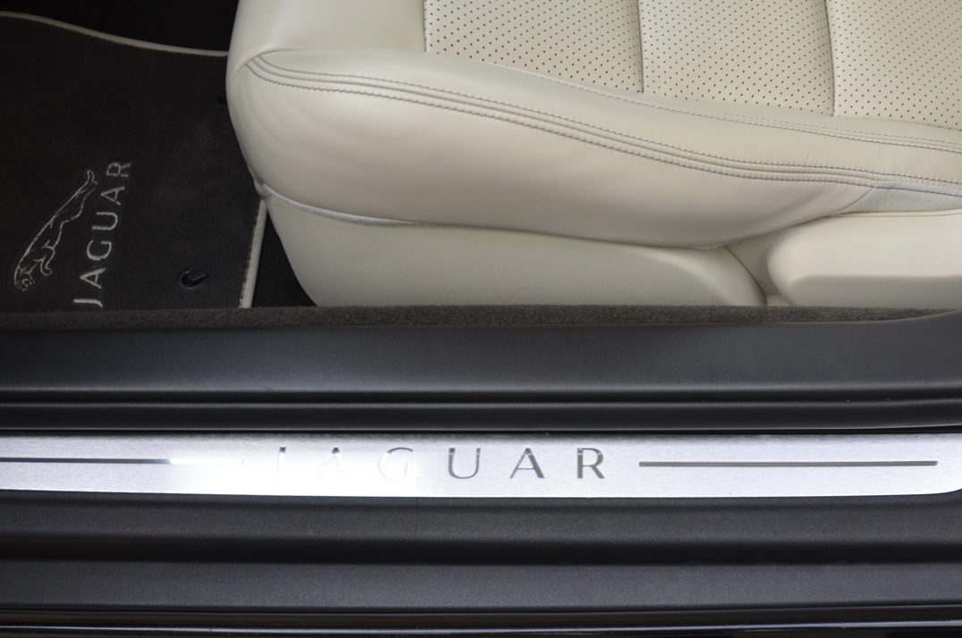 Jaguar XKR 4.2 Sports Coupe gallery image 49