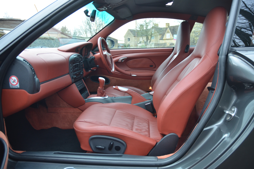 Porsche 911 Carrera with factory Aero kit. gallery image 33