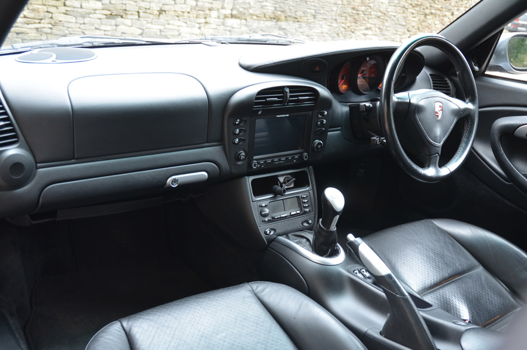 Porsche 911 (996) Turbo manual gallery image 36