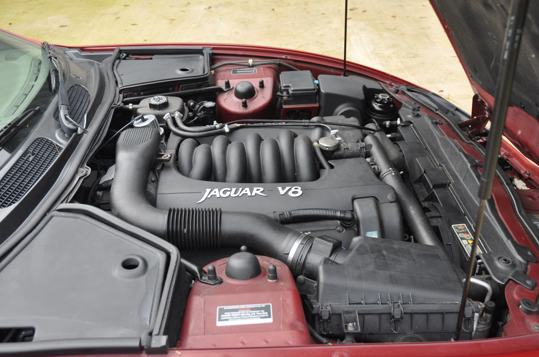 Jaguar XK8 Convertible gallery image 32