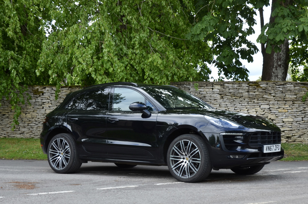 Porsche Macan 3.0 S PDK. 17K In optional extras FP+PSSH gallery image 8