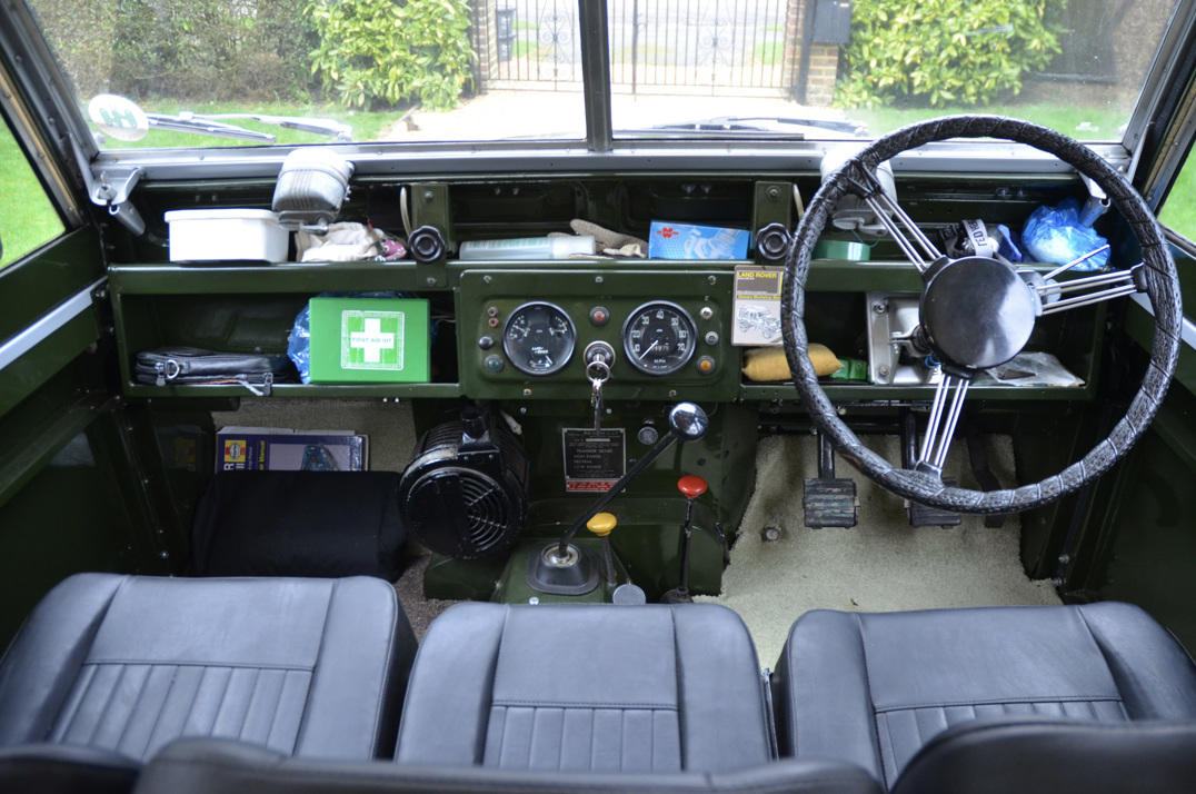 Land Rover Series II gallery image 31