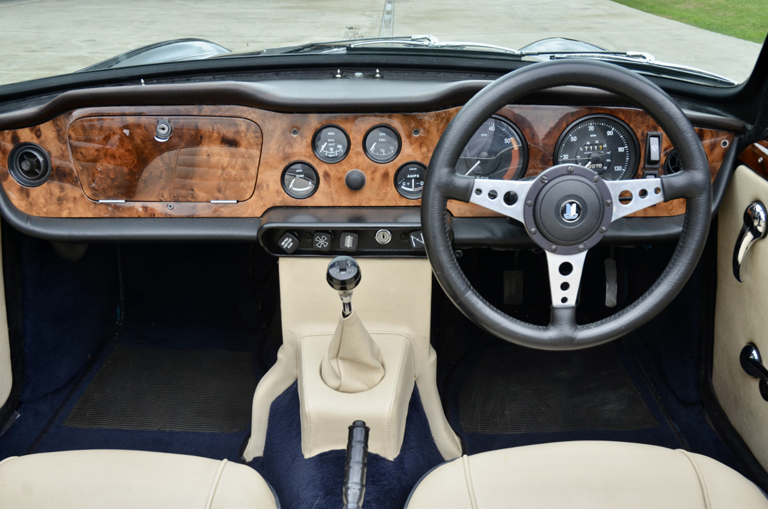 Triumph TR-6. gallery image 28