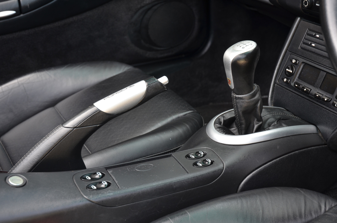 Porsche 911 996 Carrera 4 Cabriolet. gallery image 35