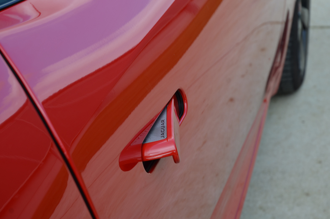 Jaguar F-Type V6 R Dynamic Auto gallery image 20