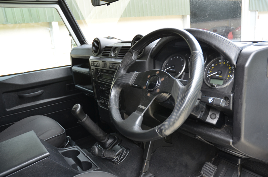 Land Rover Defender 110 XS SW / LWB. gallery image 26