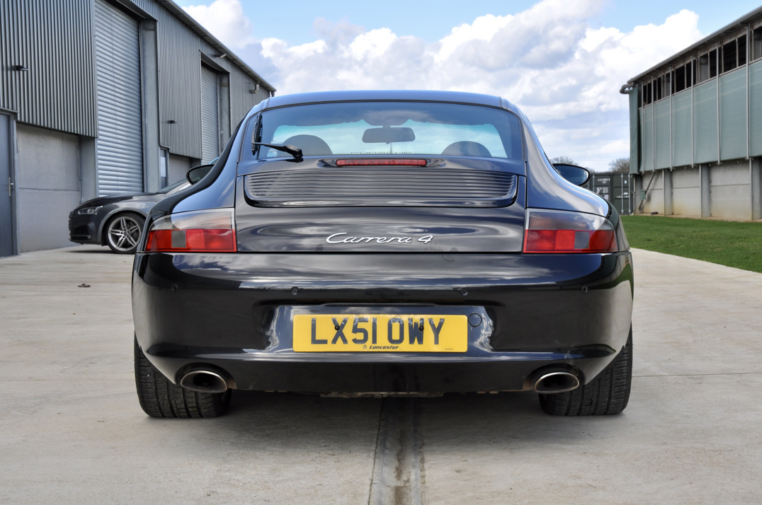 Porsche 911 996 Carrera 4 gallery image 9
