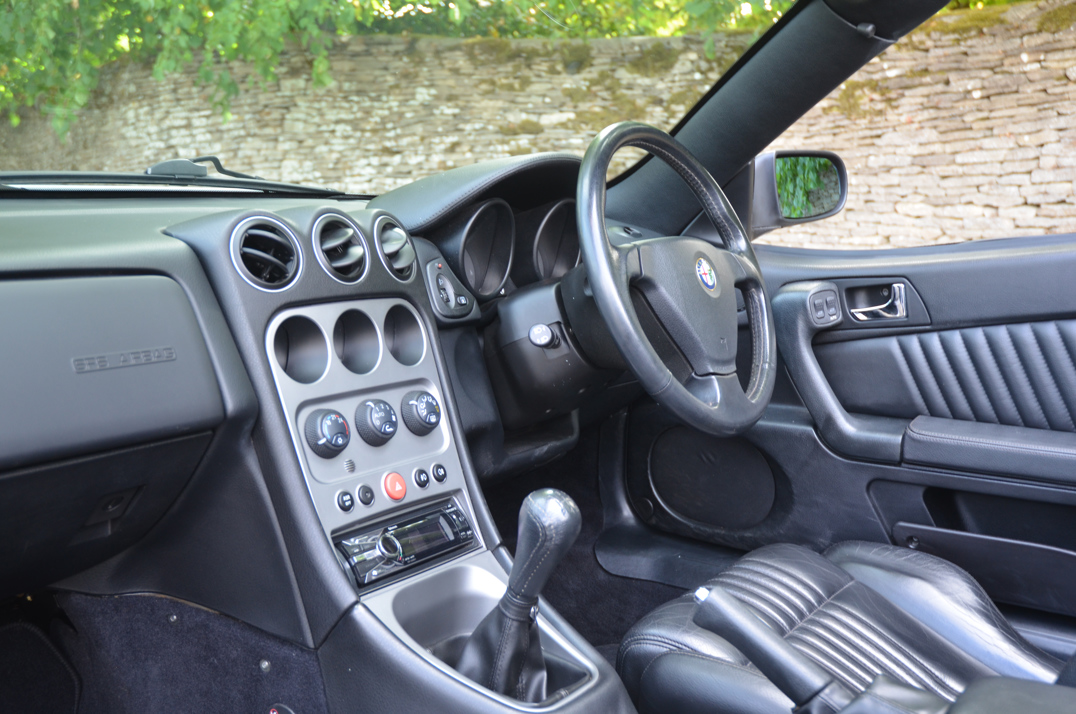 Alfa Romeo Spider 2.0 JTS Lusso Convertible by Pininfarina gallery image 35