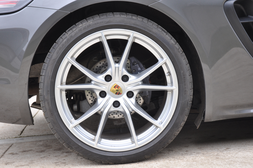 Porsche Cayman T 718/982 gallery image 18
