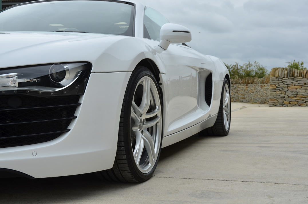 Audi R8 Spyder V8 Manul . gallery image 16