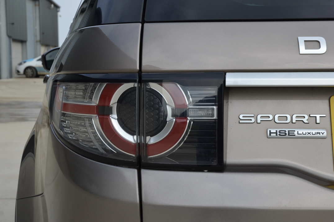 Land Rover Discovery Sport TD4 HSE Luxury. gallery image 20