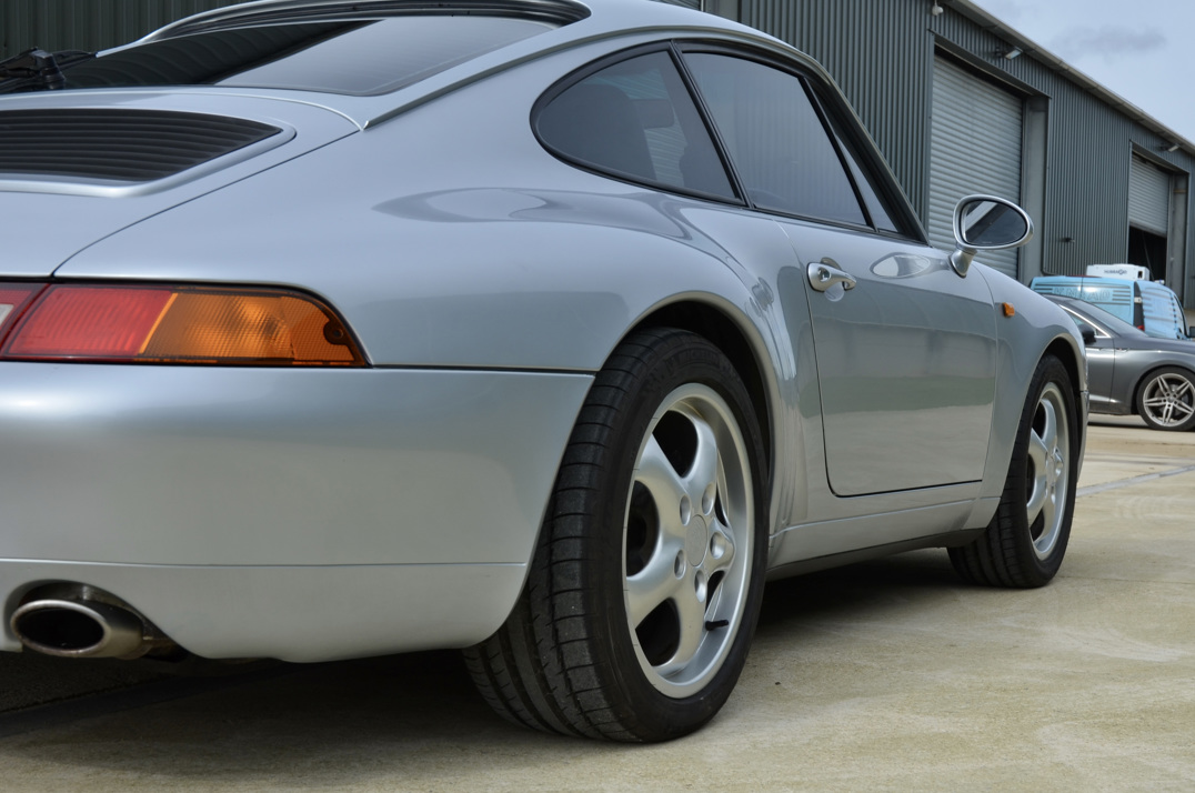Porsche 911 993 Carrera Coupe Tip gallery image 14
