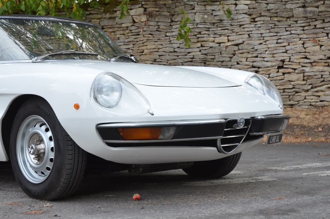 Alfa Romeo 2000 Veloce Spider 1972 gallery image 20