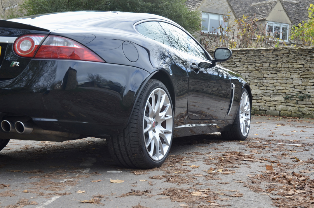 Jaguar XKR 4.2 Sports Coupe gallery image 17