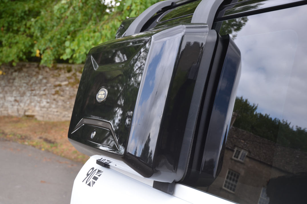 Land Rover Defender 90 3.0 250M MHEV Urban Edition gallery image 28