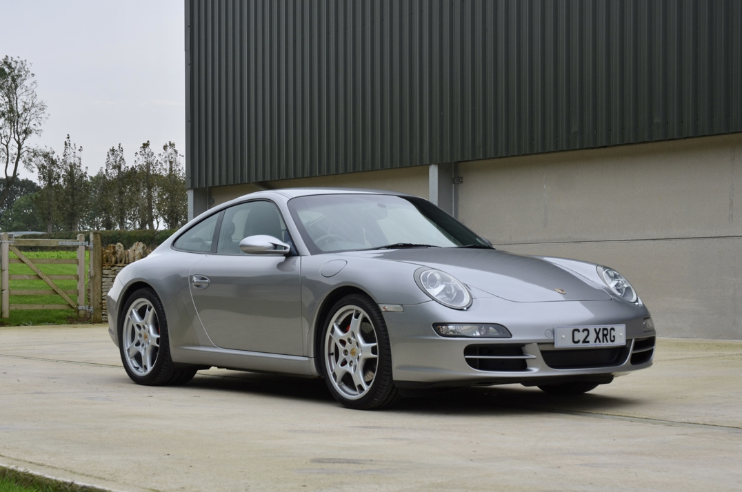 Porsche 911 Carrera S Manual gallery image 4
