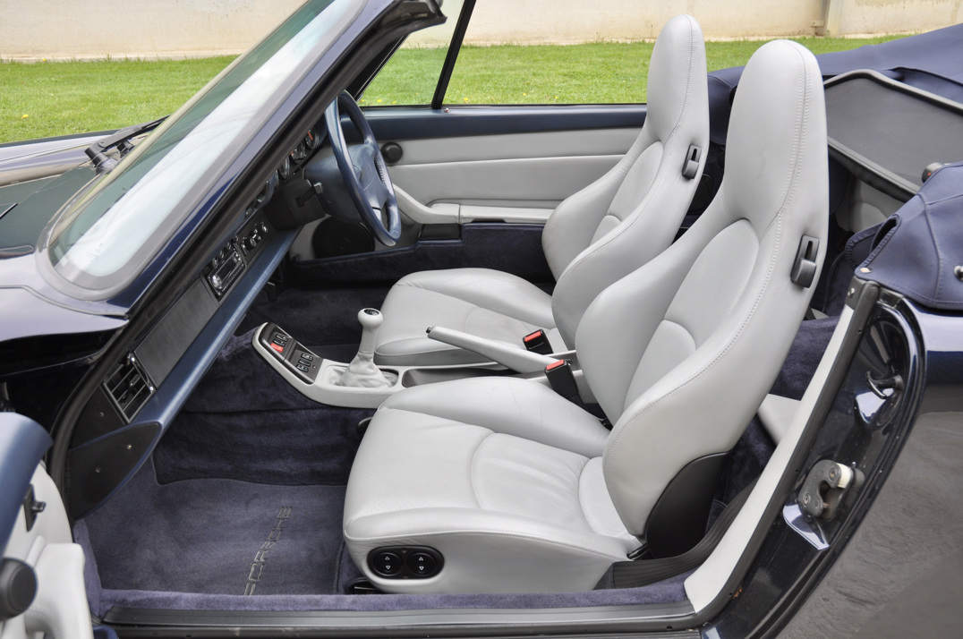 Porsche 911 993 Carrera 3.6 Convertible Manual gallery image 34