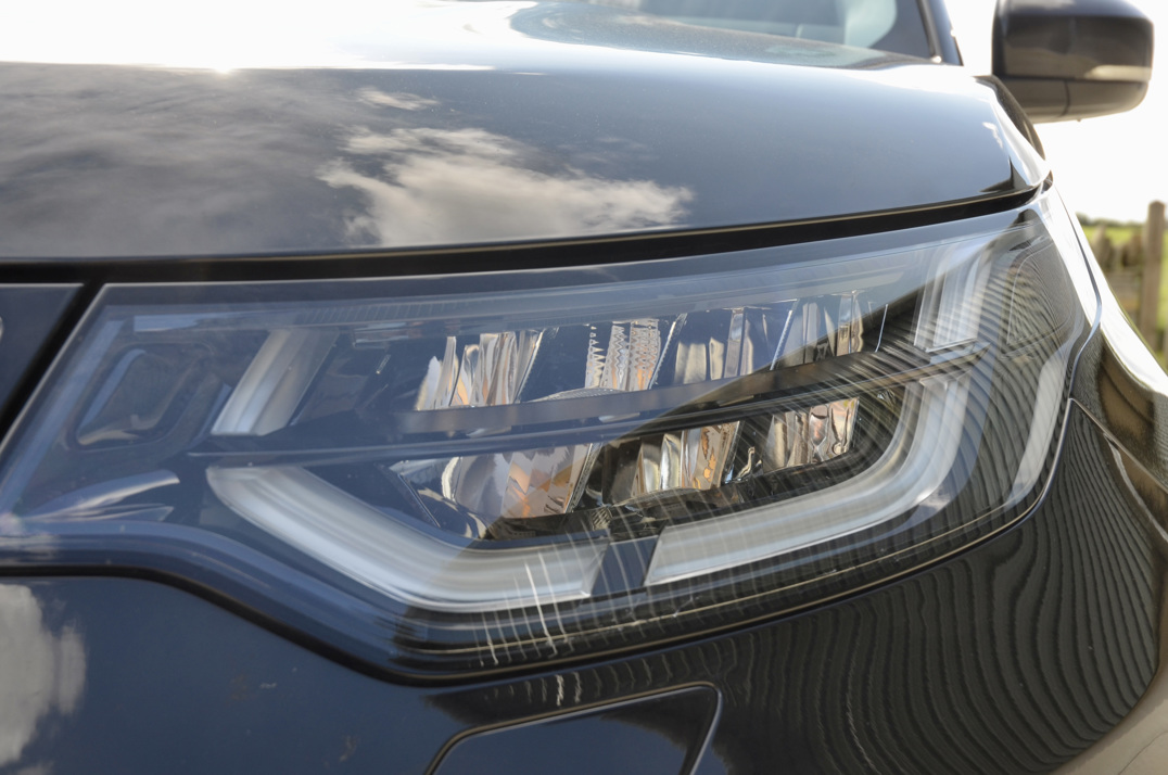 Land Rover Discovery 30 SDV6 SE Auto gallery image 22