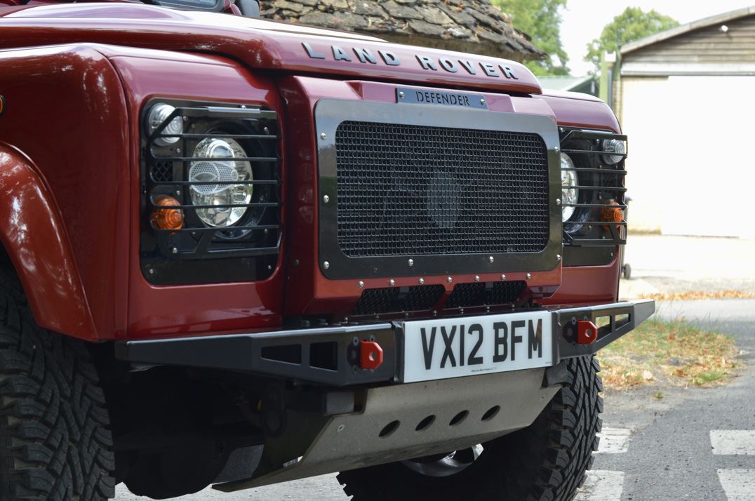 Land Rover Defender 110 2.2 TDCI Automatic 9 - Seater gallery image 16
