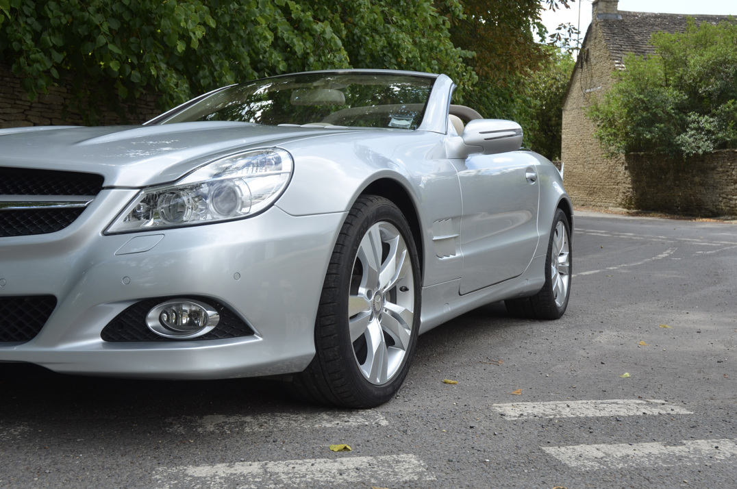 Mercedes SL 500 5.5 Auto gallery image 16