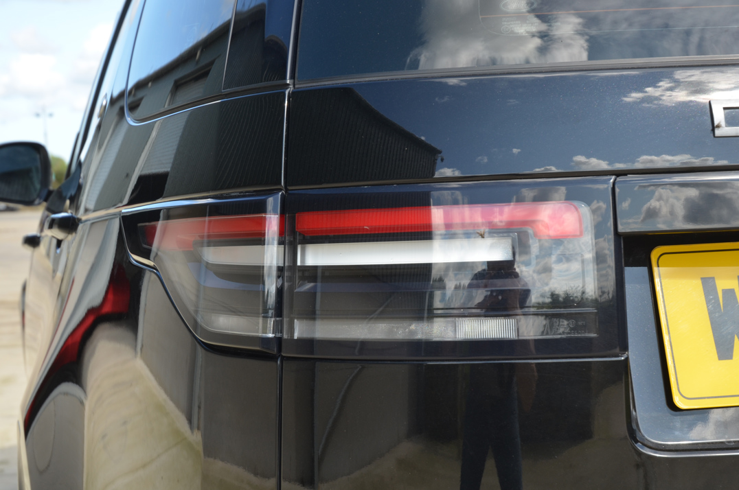 Land Rover Discovery 30 SDV6 SE Auto gallery image 25