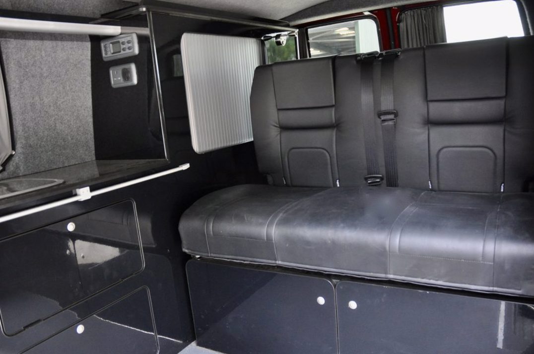 Volkswagen Transporter T5 LWB Auto Camper van. gallery image 19