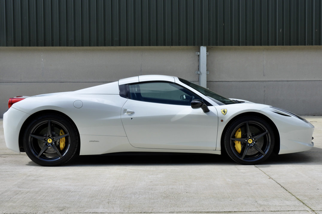 Ferrari 458 Spider DCT gallery image 3