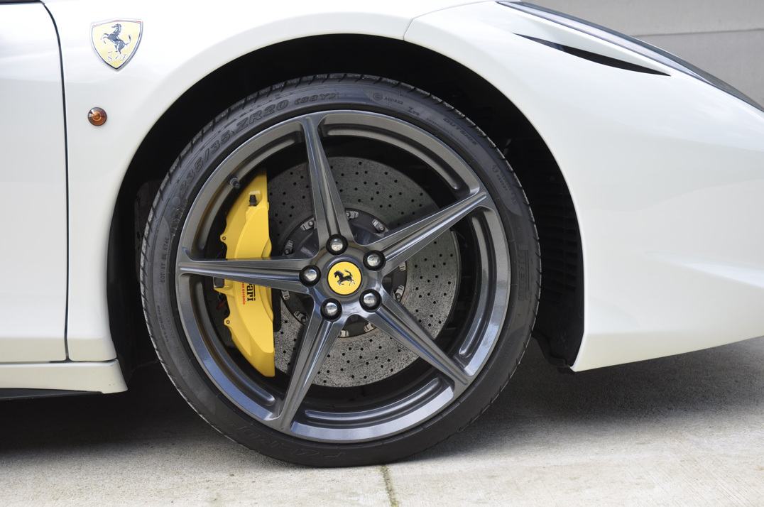 Ferrari 458 Spider DCT gallery image 24