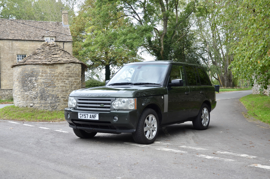 Land Rover Range Rover Vogue TDV8 gallery image 2