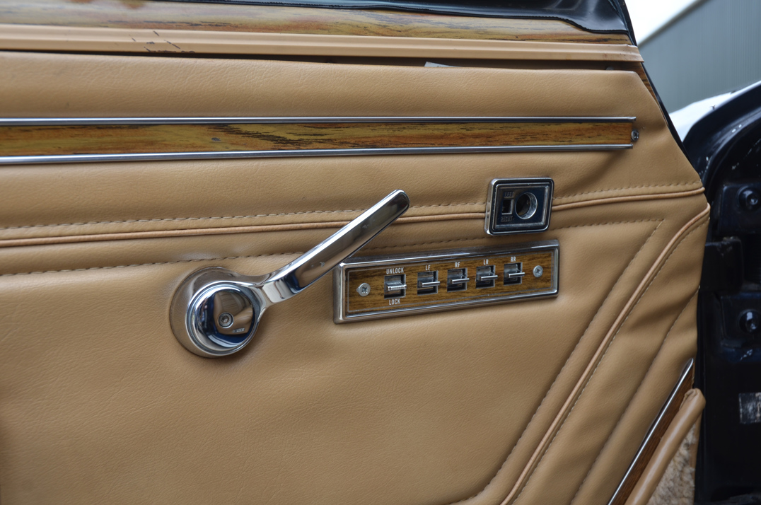 Jeep Grand Wagoneer 5.900cc V8 Auto gallery image 43