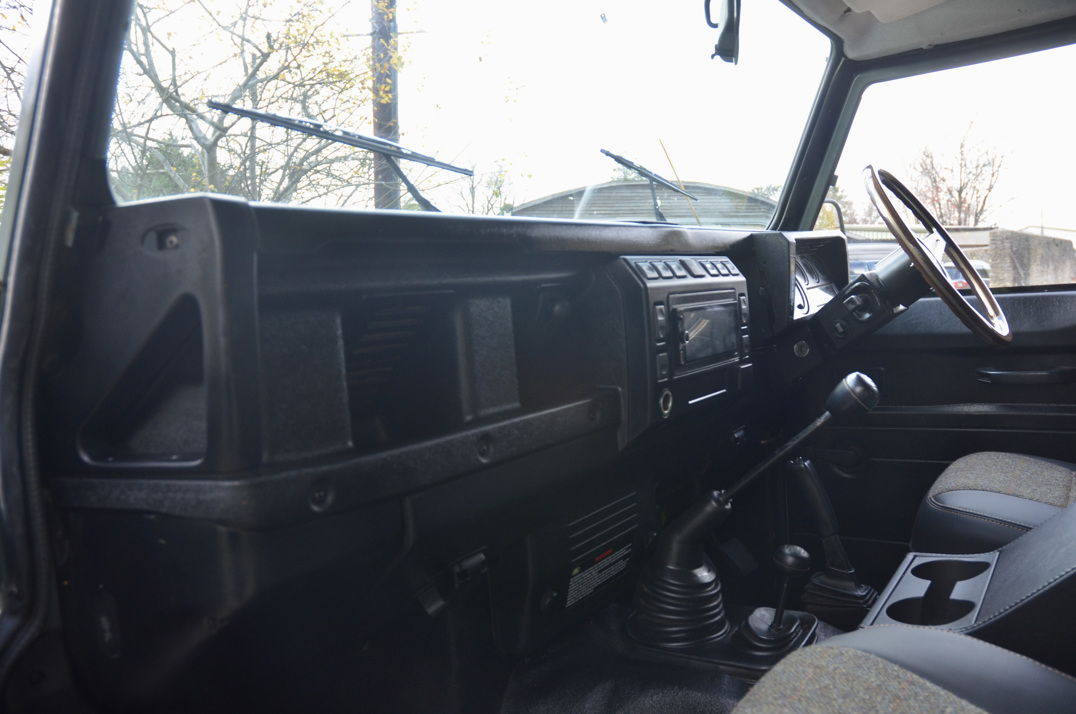 Land Rover Defender 90 - TD 5 gallery image 41