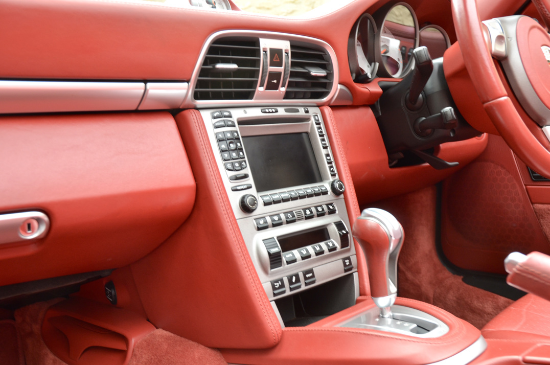 Porsche 911 Turbo Cabriolet Tip-Tronic gallery image 48