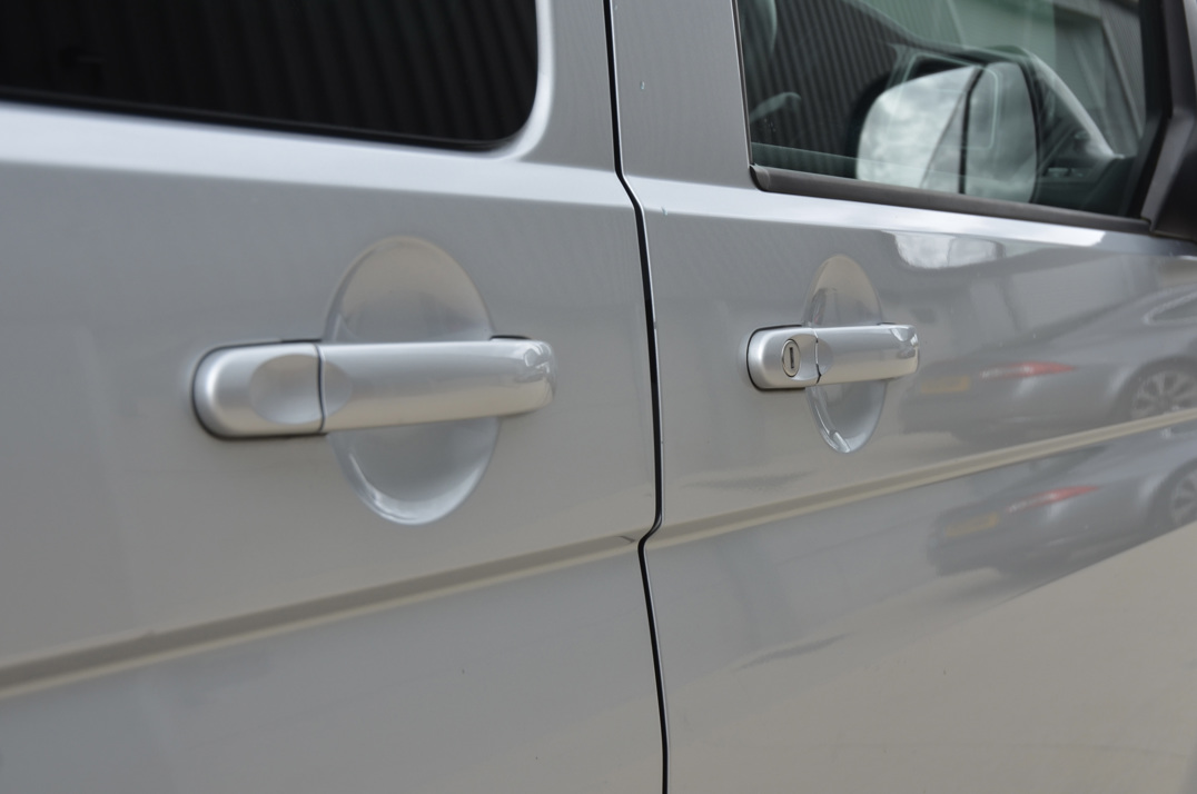 Volkswagen T-6 Transporter 2.0Ltr Caravelle SE TSI BMT Sport Line. gallery image 22