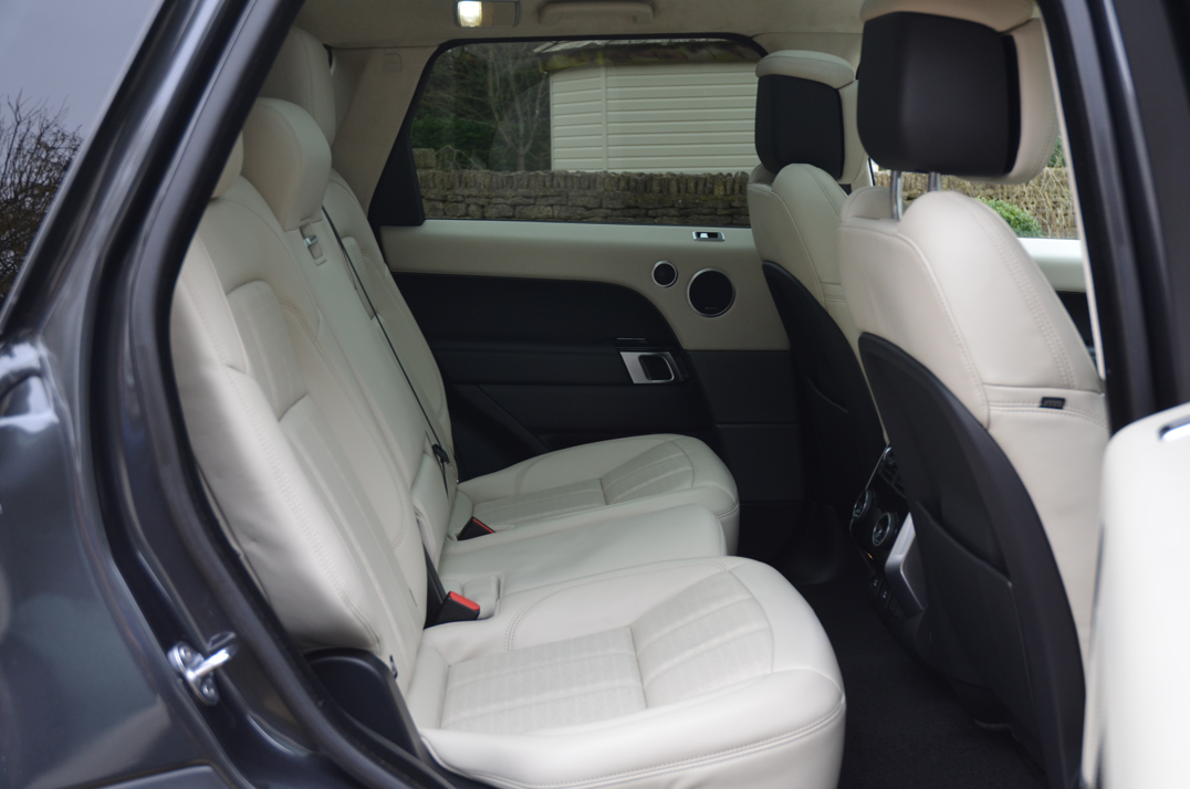 Land Rover Range Rover Sport 3.0 Autobiography Dynamic. gallery image 31