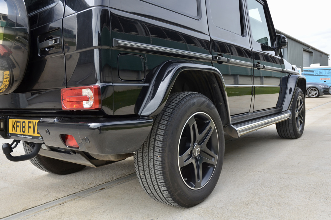 Mercedes G Wagon. G350 Night Edition D - 4 - Matic gallery image 14