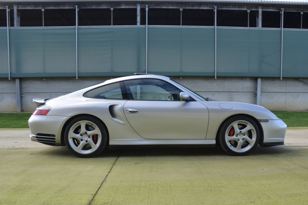 Porsche 911-996 Turbo gallery image 2