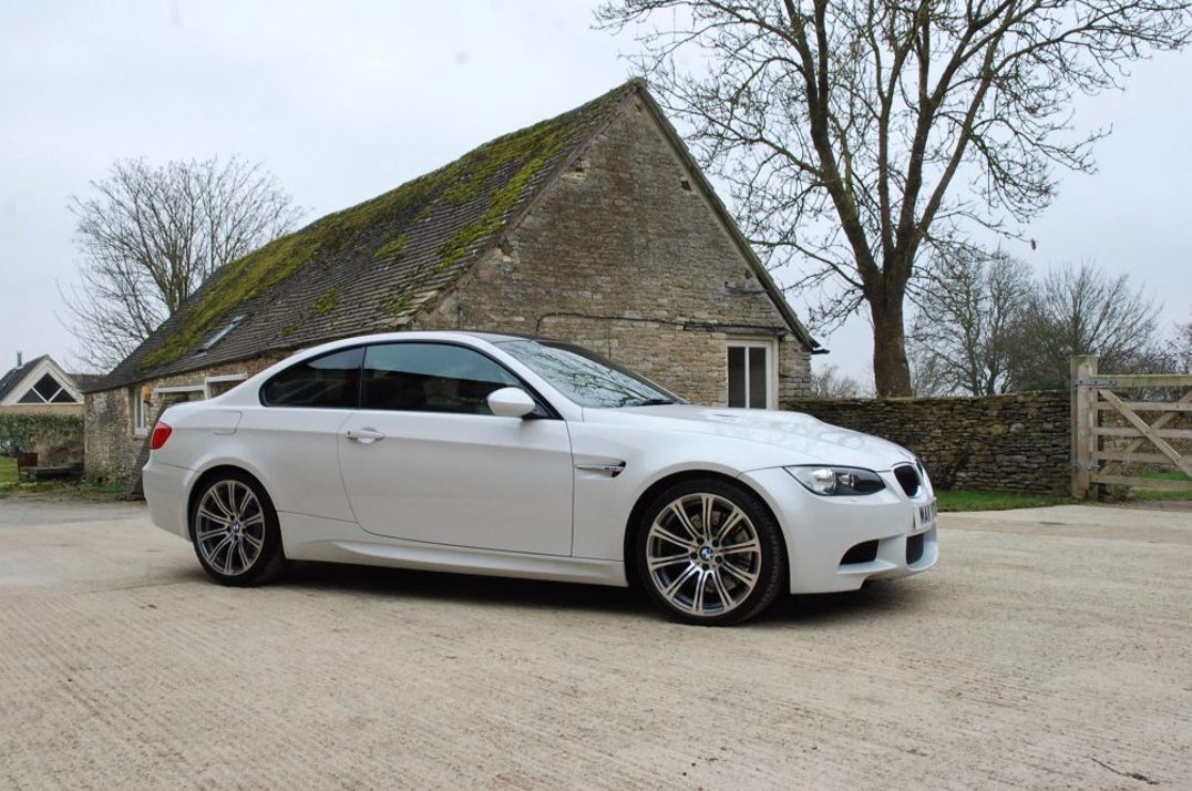 2011 BMW M3 DCT gallery image 1