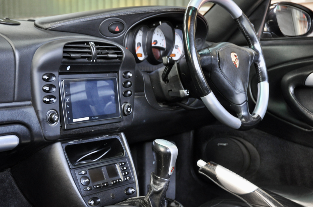 Porsche 911 996 Carrera 4s Convertible gallery image 23