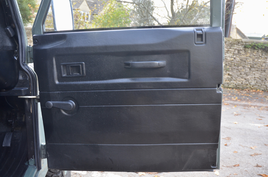 Land Rover Defender 90 - TD 5 gallery image 45