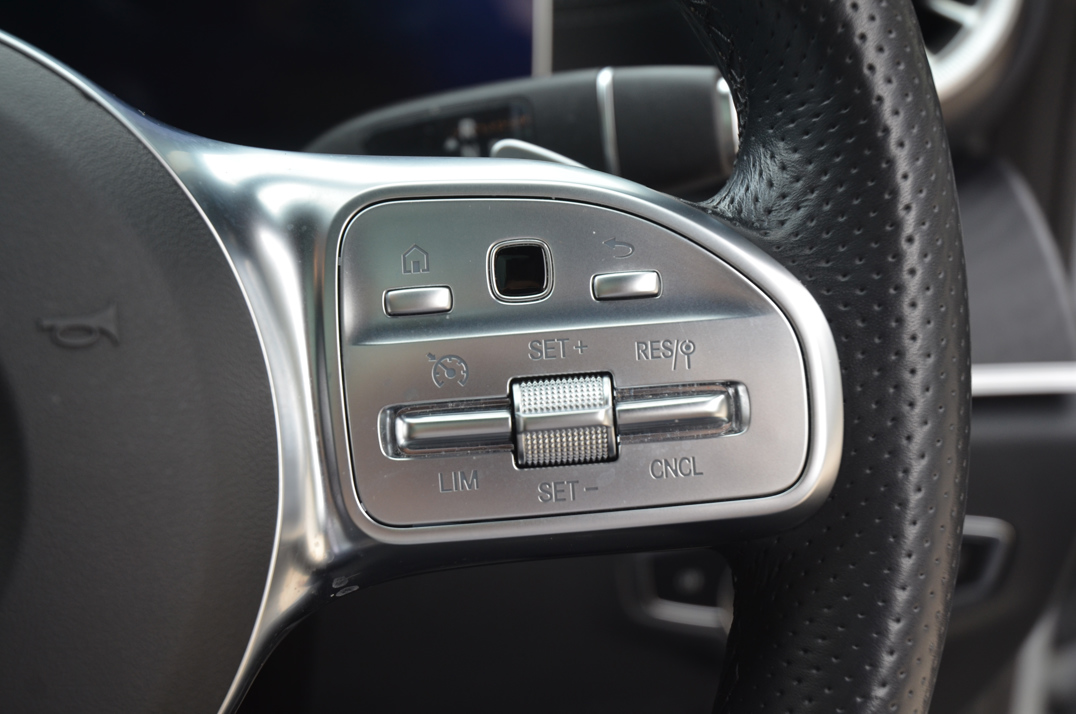 Mercedes Benz E400D AMG Line Premium plus D-4M Coupe. Px Welcome gallery image 47