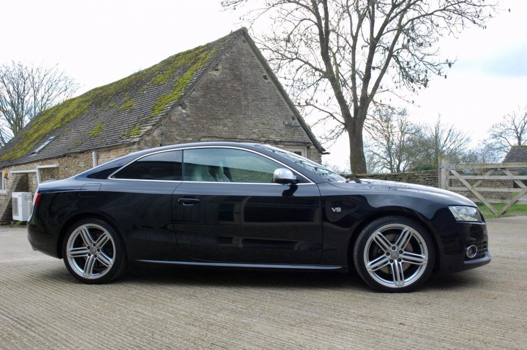 Audi S5 V8 gallery image 1
