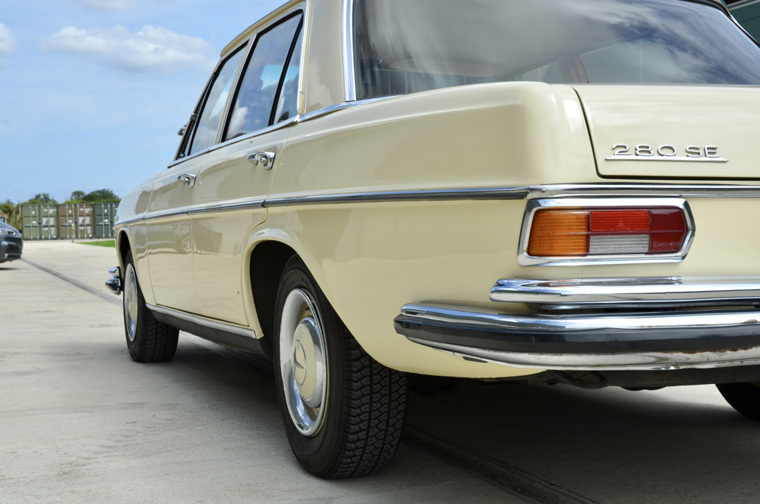 Mercedes W108 280 SE. gallery image 11
