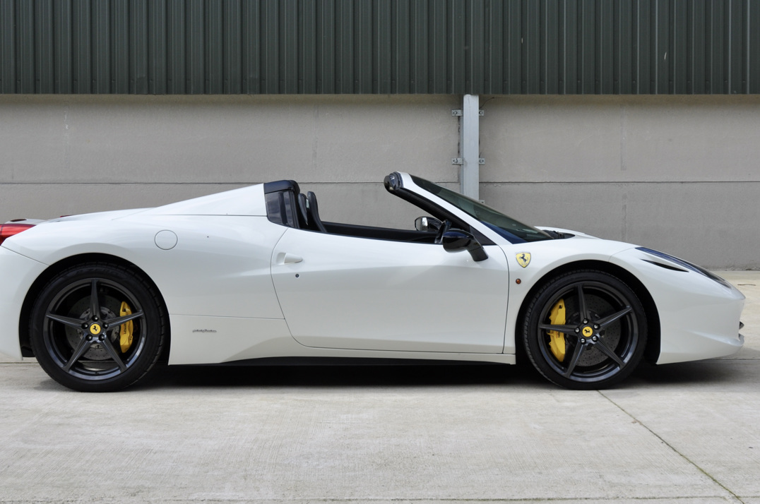 Ferrari 458 Spider DCT gallery image 9